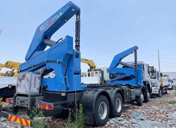 20 ft Side Lifter Truck for Sale In Oman