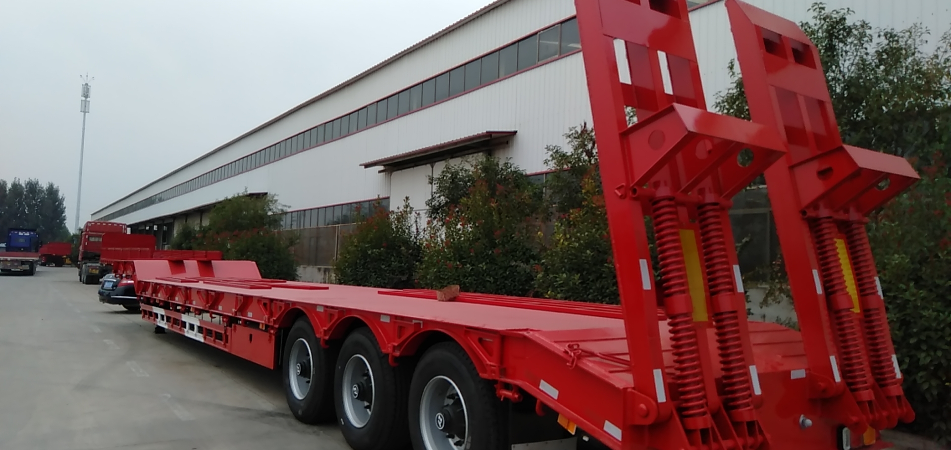 low bed trailer